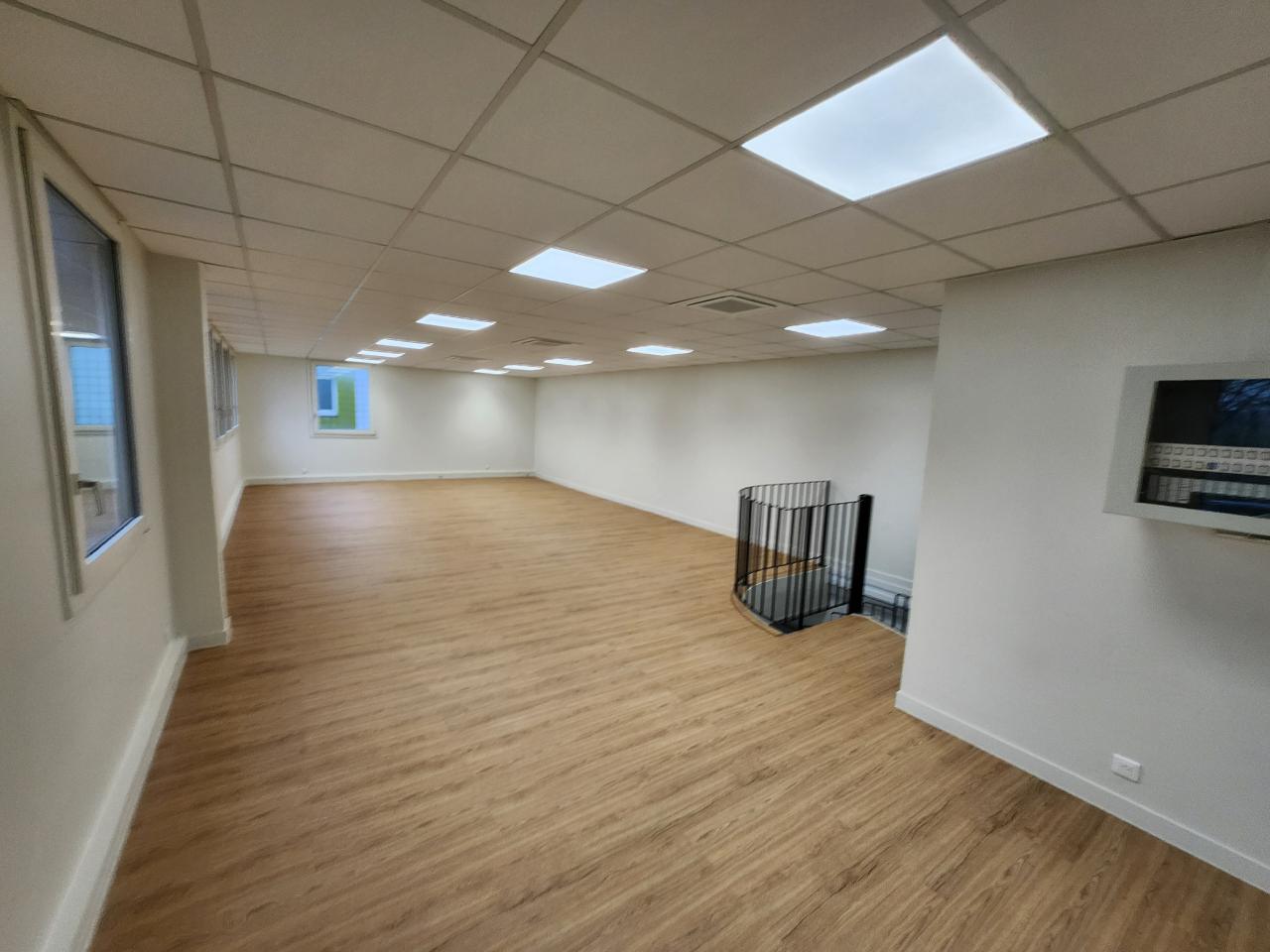 Local d'activité Lognes 385m² Location local d'activité Lognes Seine-et-Marne OLACT2110677 4